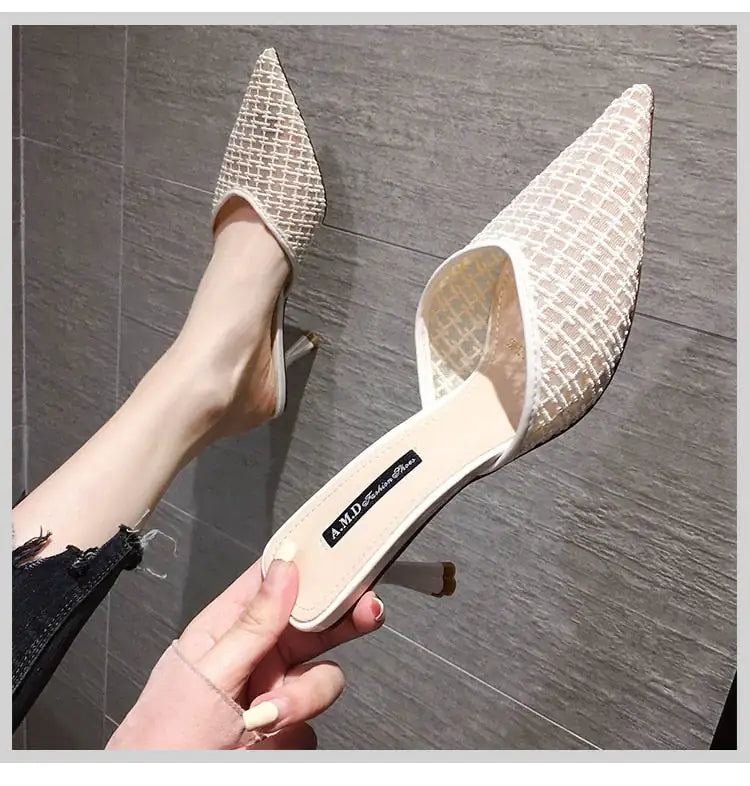 Pointed-Toe Kitten Heel